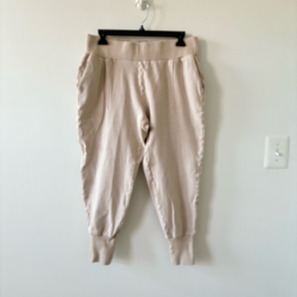 Varley Women’s Sweatpants Beige Jogger Capris